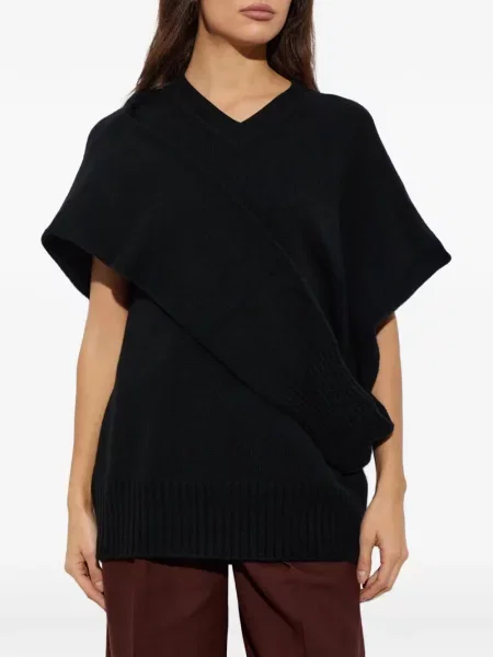 Асиметричен елек Issey Miyake с V-образно деколте черно