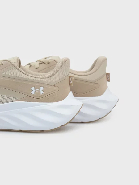 Кроссовки Under Armour бежевые
