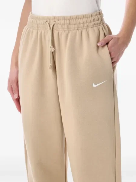 Tricou Nike până la genunchi de costum maro