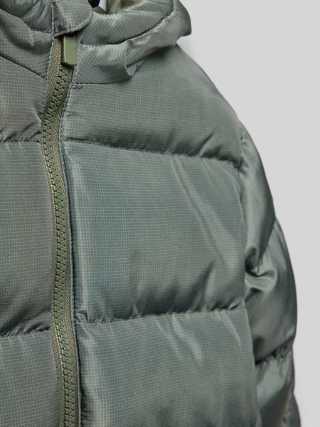 Kurtka pikowana o kroju regular fit z kapturem Blue Seven oliwkowa
