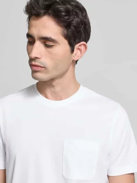T-shirt z okrągłym dekoltem i Brustaszą Christian Berg Men biała