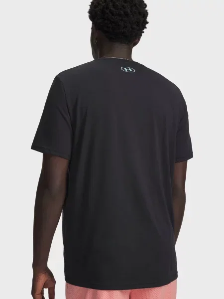 Футболка Under Armour с автографом черная