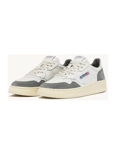 Sneakersy Autry zamszowe casual białe