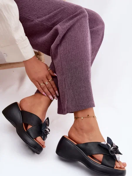 Sandale Vinceza din piele cu model floral cu platformă negru