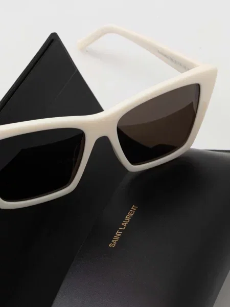 Óra Yves Saint Laurent fehér