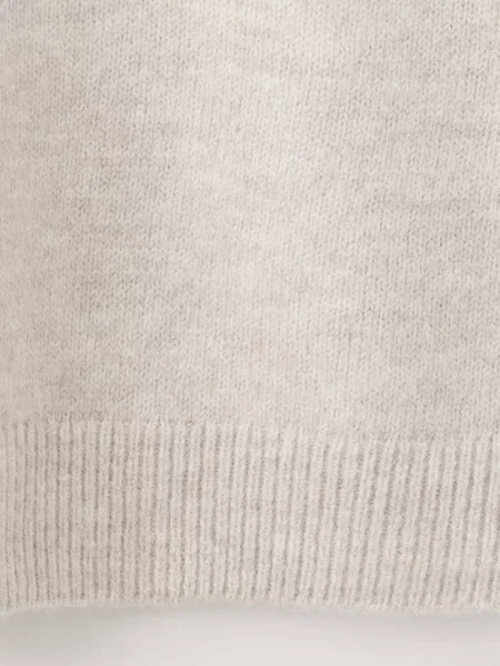 Sweter z dzianiny z okrągłym dekoltem jasny / pastelowy Kobieta S MANGO szary
