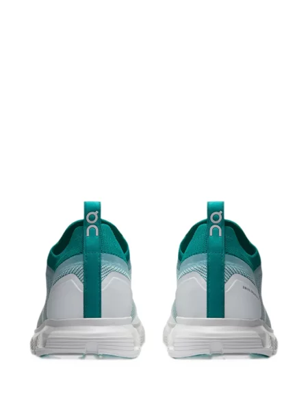 Sneakerși On alb