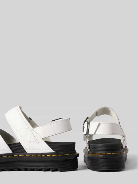 Sandały z naturalnej skóry bydlęcej Dr. Martens białe