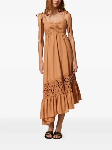 Rochie Twinset asimetrică de costum