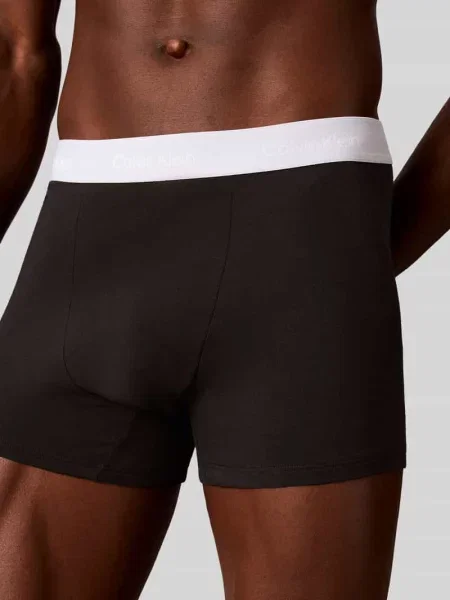 Obcisłe bokserki o kroju regular fit z mieszanki bawełny w zestawie 3 szt. Calvin Klein Underwear czarne