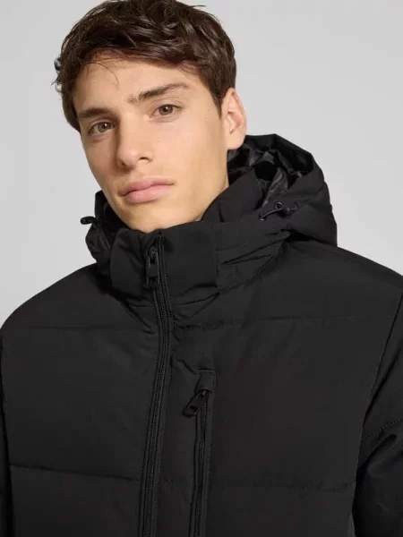 Kurtka pikowana z zapinanymi na błyskawiczny model ‘OWEN’ Jack & Jones czarna