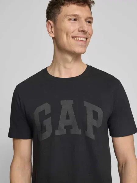 T-shirt z logo i okrągłym dekoltem Gap czarna
