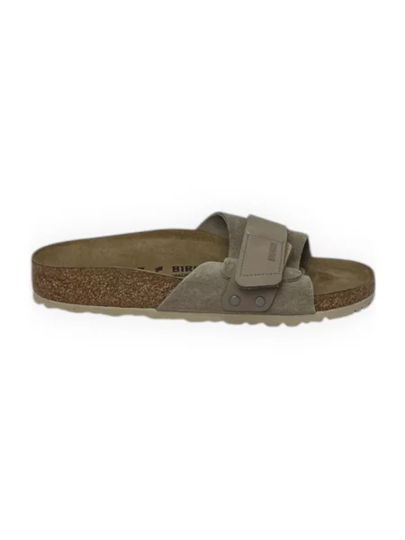 Klapki Birkenstock zamszowe beżowe