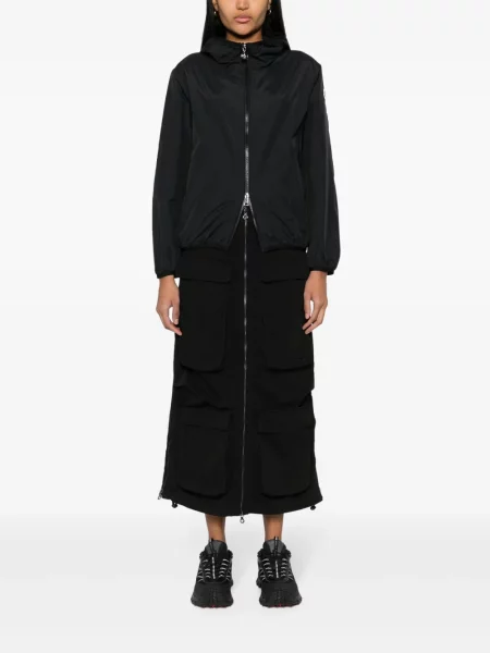 Striukė Moncler su gobtuvu juoda