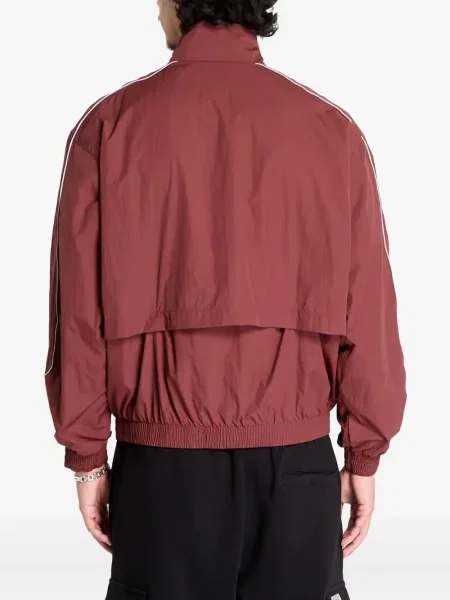 Geacă cu puf Nike cu broderie negru