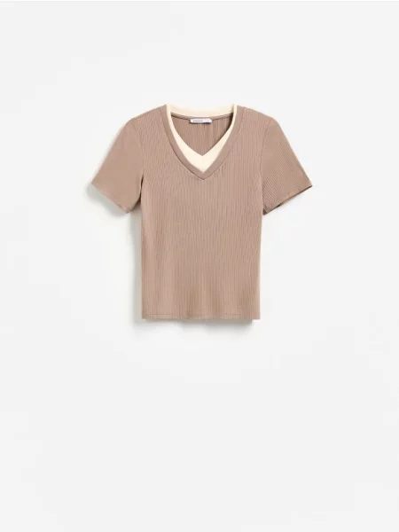Reserved Tricou din tricot striat bej