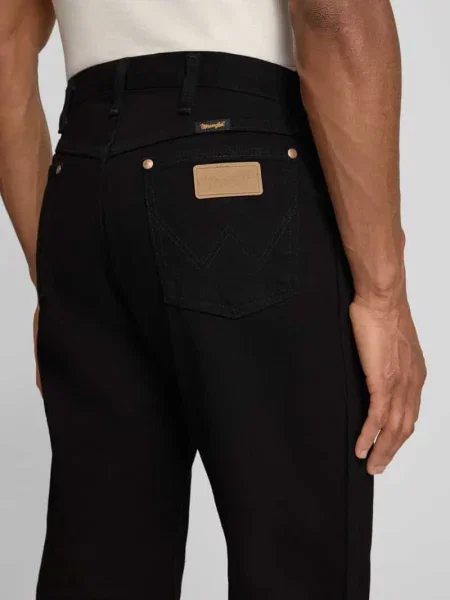 Jeansy Cowboy Cut w fasonie Wrangler czarne