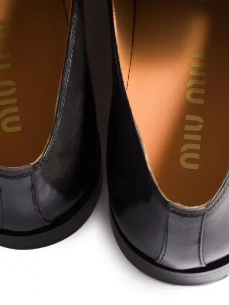 Pantofi loafer Miu Miu din piele negru