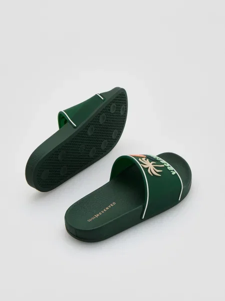 Шлепанцы Reserved с аппликацией