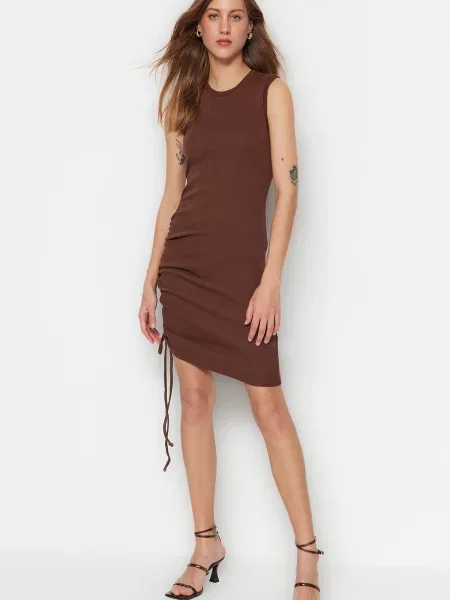 Rochie mini Trendyol cu decolteu rotund maro