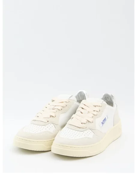 Sneakerși Autry cu șireturi din dantelă alb
