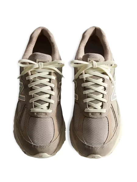 Sneakerși New Balance din piele de căprioară gri
