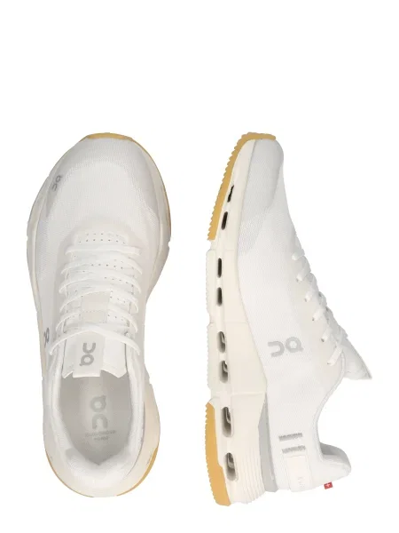 Sneakers On M Cloudnova Form 2 White/ Ivory EUR 41 alb