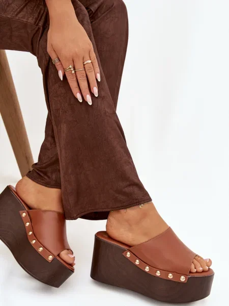 Japonke Boto s platformo bela