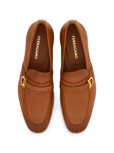 Mocasini Ferragamo maro
