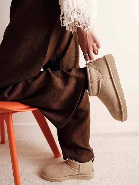 UGG W Classic Ultra Mini апрески дамски от велур бежово