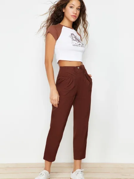 Pantaloni Trendyol cu dungi maro