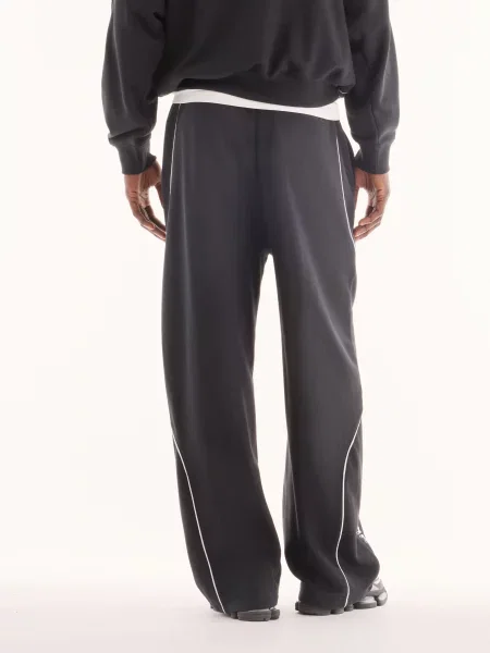 Махровые спортивные штаны New Balance черные