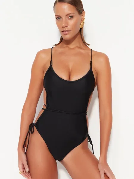 Strój kąpielowy Trendyol z okrągłym dekoltem czarny