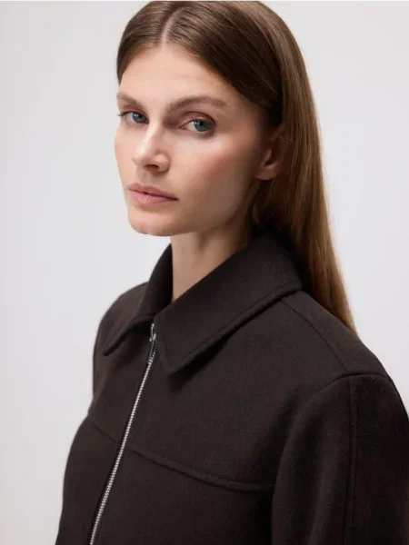 Reserved Куртка з комірцем темно коричневий