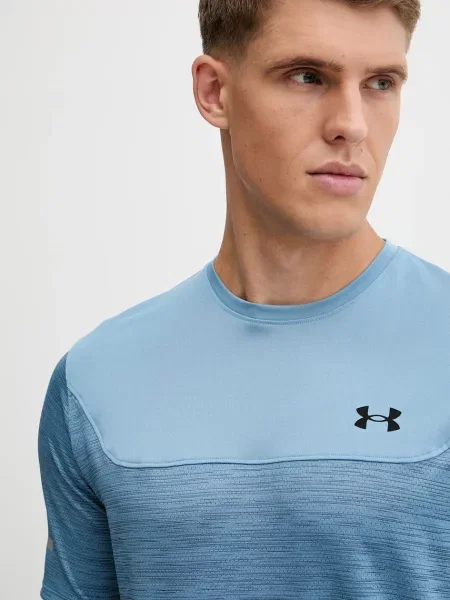 Однотонная футболка Under Armour