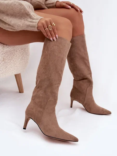 Škornji Boto iz semiša z visoko peto rjava