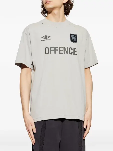 Tricou Umbro zdrențuiți gri