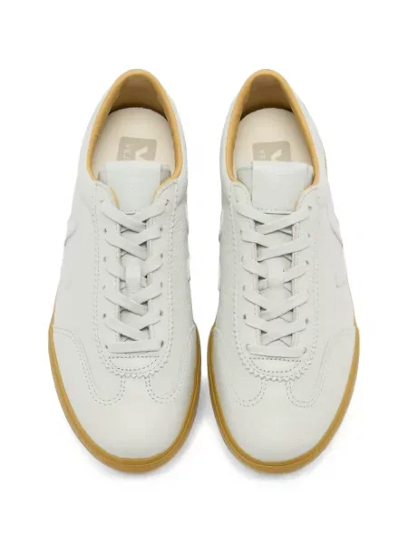 Sneakerși Veja Volley alb