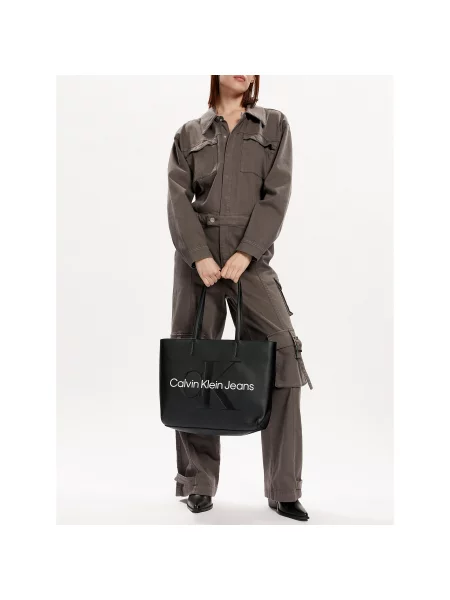 Дамска чанта Calvin Klein Jeans Sculpted Mono черен