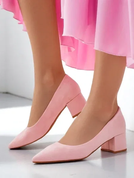 Salonarji Resti z nizko peto roza