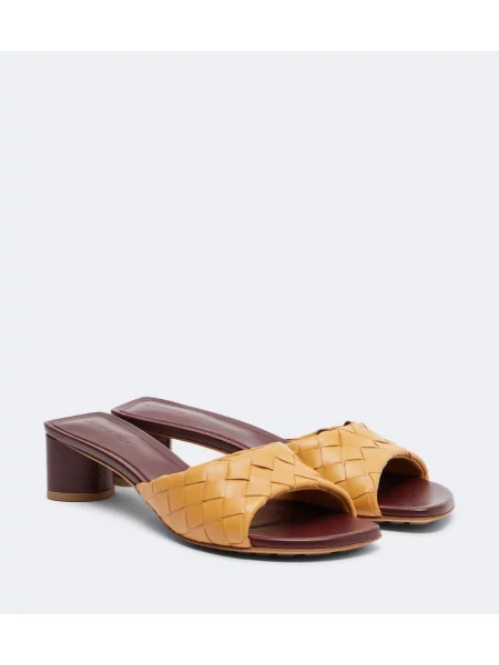 Papuci tip mules Bottega Veneta din piele bej