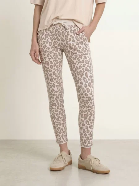 Juvia Spodnie Smilla W Stylu Joggingowym beige beżowe