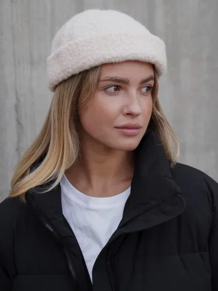 Without Шапка Молочний 