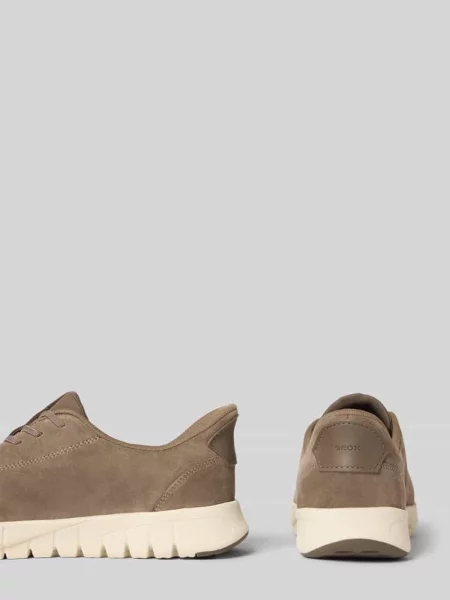 Sneakersy skórzane z detalem z logo model ‘FLEXTRIDE PLUS’ Geox beżowe