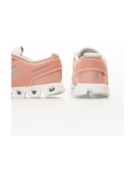 Sneakerși On alb