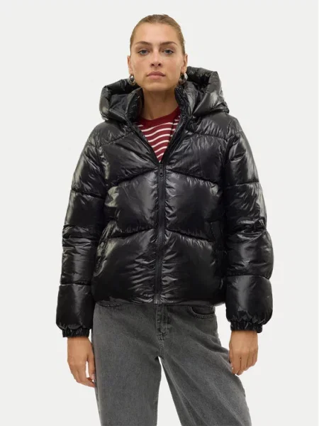 Vero Moda Žieminė striukė Uppsashiny juoda