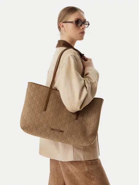 Calvin Klein Nakupovalna torba pesek / konjak