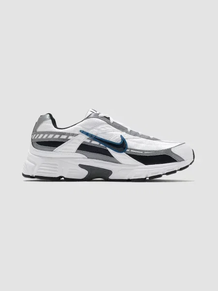 Повседневные кроссовки Nike белые