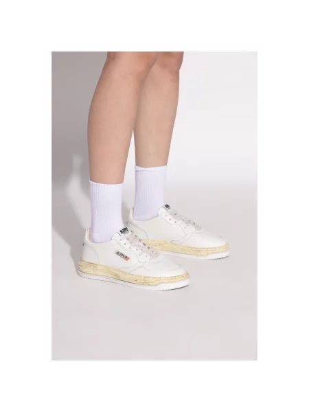 Sneakersy Autry białe