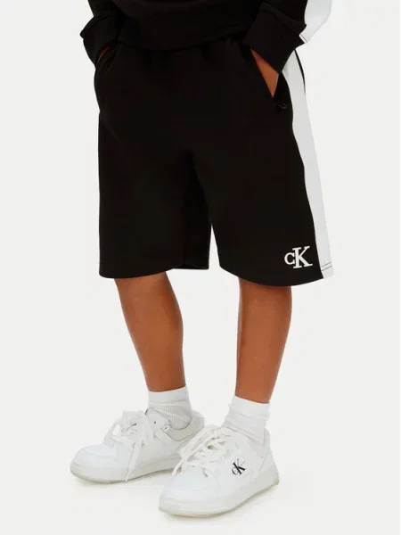 Sportovní kraťasy Calvin Klein Jeans černé